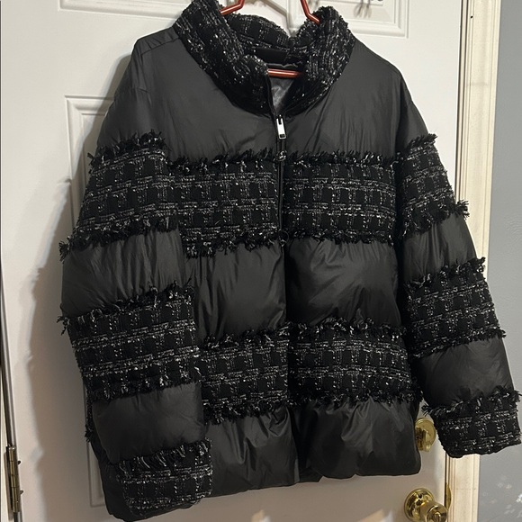 G by Giuliana Jackets & Blazers - G by Giuliana Black and Gray Puffer Jacket